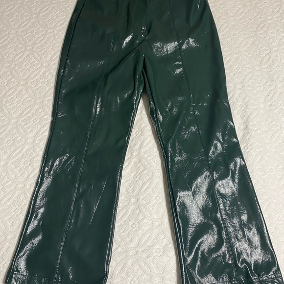 Green vinyl like ladies slacks. Size Large NWOT - Picture 5 of 8